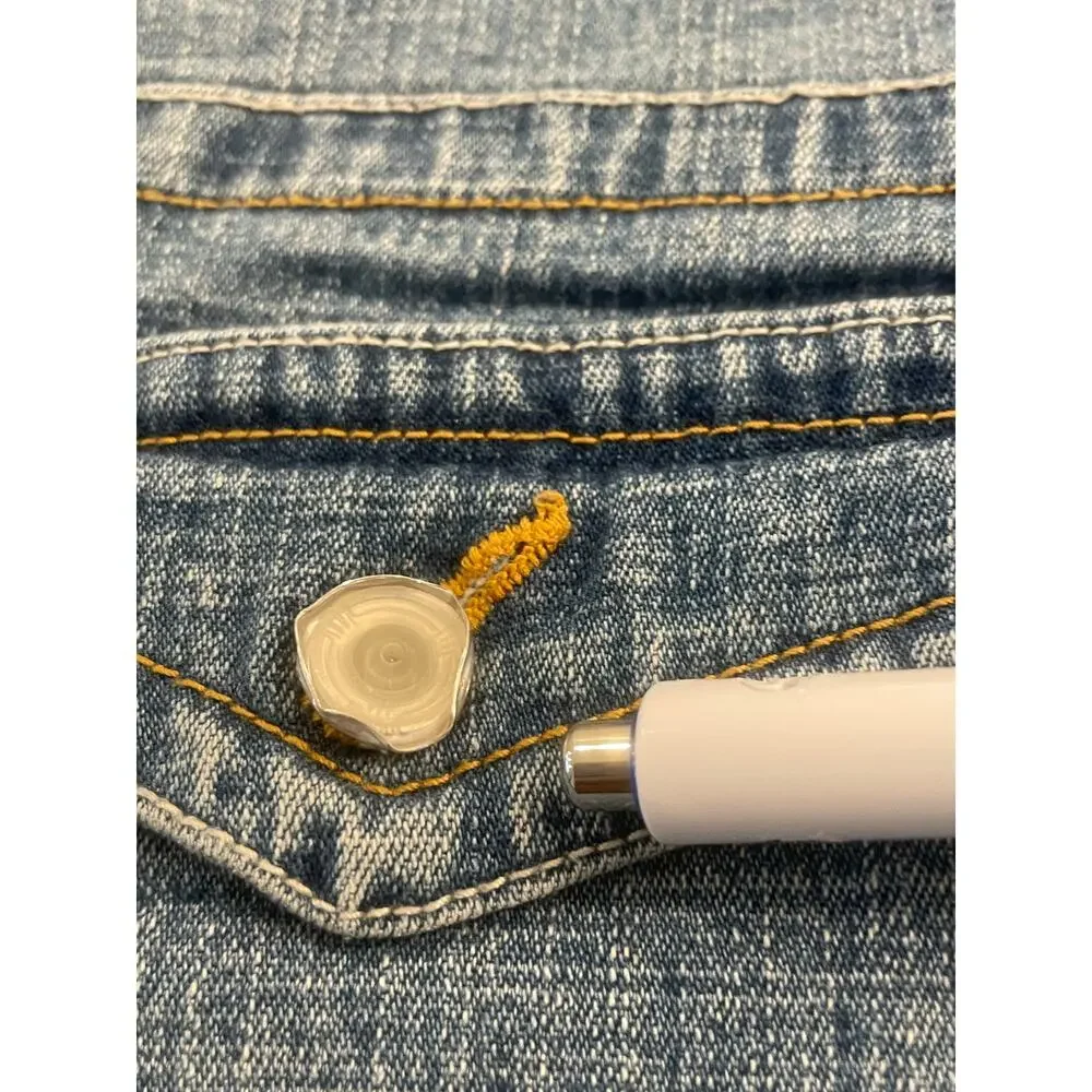 Bill Blass Jean Shorts, light wash Bermudas size 10